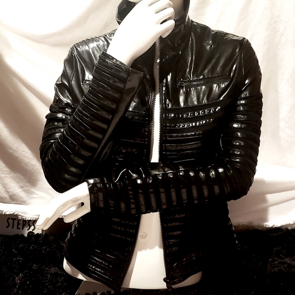 le chateau Jackets & Blazers - LE CHATEAU black jacket w/zipper - Small